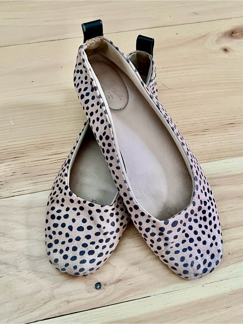 Universal Thread Tan Leopard-Print Ballet Flats